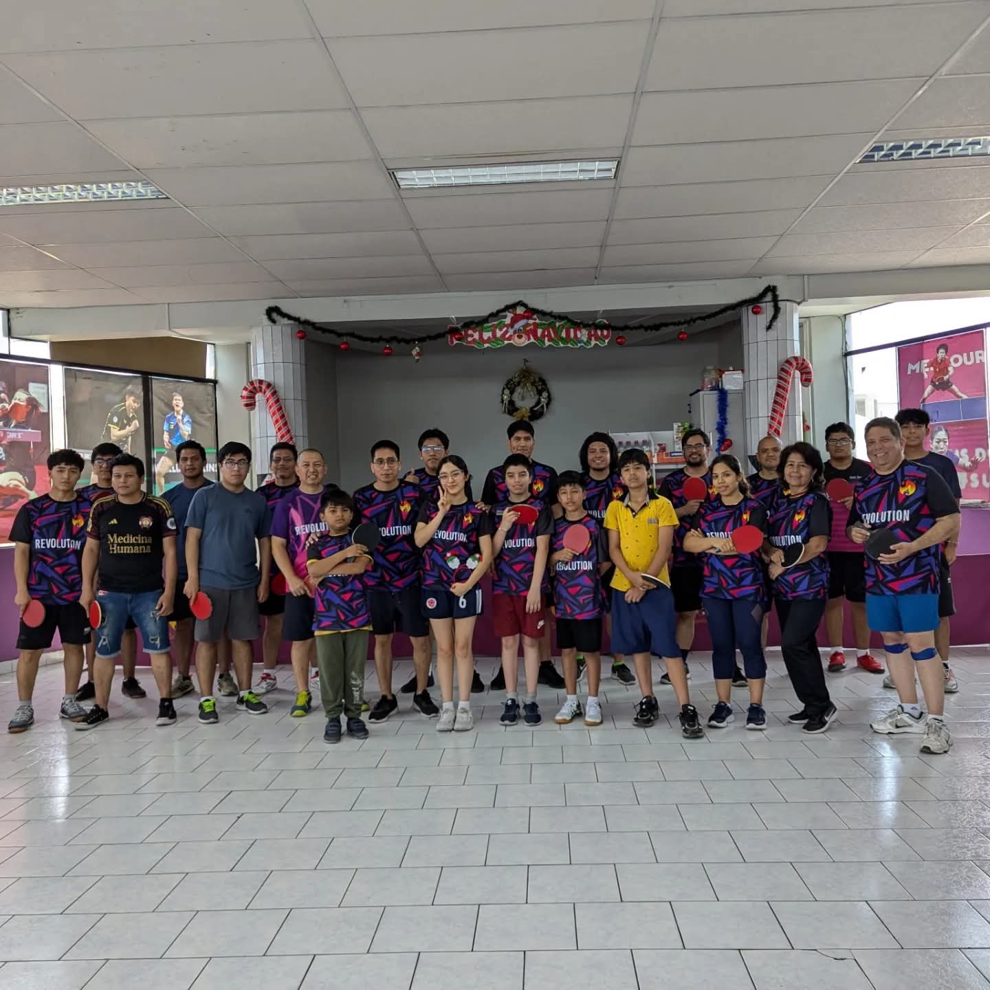 Navidad 2024 en Revolution